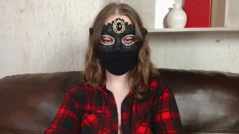 Snapshot of queen_nora chatting on May 2026 11:03:02 PM Nora online show from May 2026 11:03:02 PM