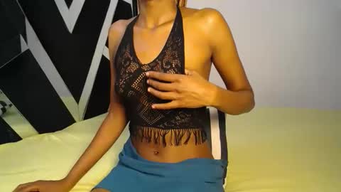 Snapshot of queen_sashavixen chatting on May 2026 06:08:01 AM queen_sashavixen online show from May 2026 06:08:01 AM