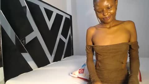 Snapshot of queen_sashavixen chatting on May 2026 04:50:01 PM queen_sashavixen online show from May 2026 04:50:01 PM