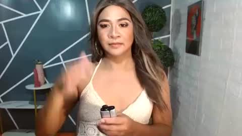 queen_tracy online show from June 2026 01:39:01 AM