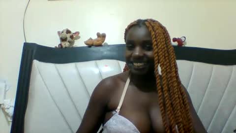 Snapshot of queen_wow2 chatting on September 2025 10:27:01 AM queen online show from September 2025 10:27:01 AM