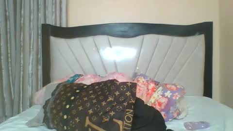 Snapshot of queen_wow2 chatting on June 2026 07:47:02 PM queen online show from June 2026 07:47:02 PM
