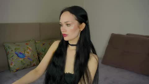 Snapshot of queenaliss chatting on May 2026 09:36:01 AM Your world and the universe Aliss online show from May 2026 09:36:01 AM