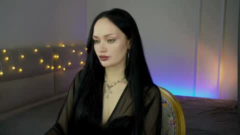 Snapshot of queenaliss chatting on May 2026 06:51:02 AM Your world and the universe Aliss online show from May 2026 06:51:02 AM