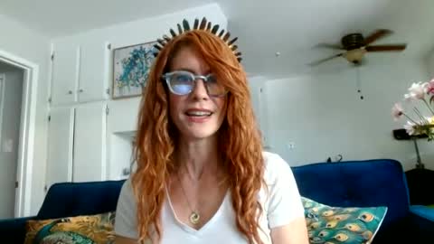 Snapshot of queenamber22 chatting on June 2026 11:29:01 PM Queen Amber online show from June 2026 11:29:01 PM