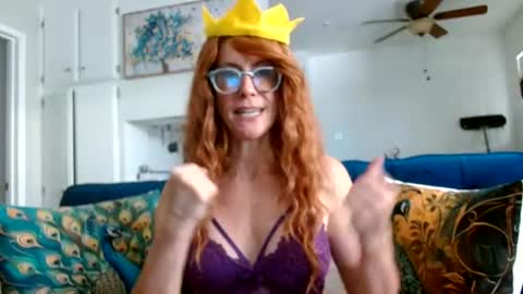 Snapshot of queenamber22 chatting on July 2026 11:31:01 PM Queen Amber online show from July 2026 11:31:01 PM