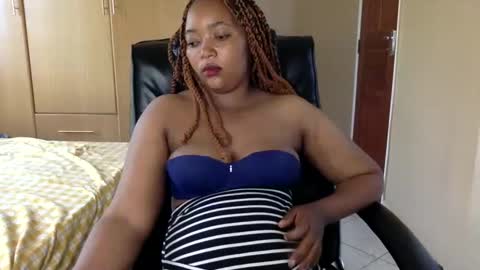 Snapshot of queenbebony2 chatting on March 2025 12:55:02 PM Queenbebony2 online show from March 2025 12:55:02 PM