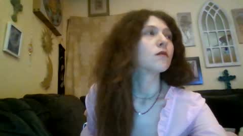 Snapshot of queencrimsonlvx chatting on July 2026 10:02:01 AM queencrimsonlvx online show from July 2026 10:02:01 AM