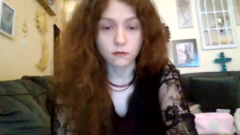 Snapshot of queencrimsonlvx chatting on July 2026 12:42:01 AM queencrimsonlvx online show from July 2026 12:42:01 AM