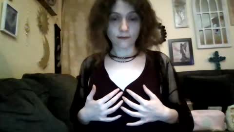 Snapshot of queencrimsonlvx chatting on July 2026 12:48:02 PM queencrimsonlvx online show from July 2026 12:48:02 PM