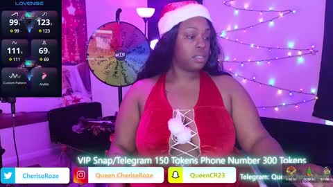 Snapshot of queencroze chatting on December 2024 09:33:01 PM Queen Cherise Roze online show from December 2024 09:33:01 PM