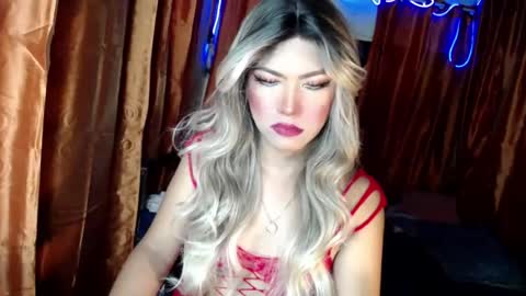 Snapshot of queenfcker1st chatting on July 2026 07:28:01 AM Be my property Sabrina online show from July 2026 07:28:01 AM