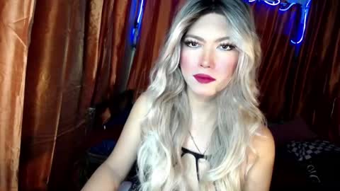 Snapshot of queenfcker1st chatting on July 2026 04:42:02 AM Be my property Sabrina online show from July 2026 04:42:02 AM