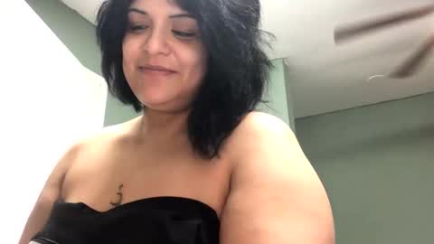queenkitty477 online show from September 2025 01:34:02 PM