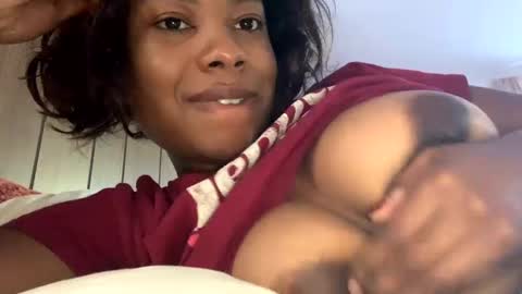Snapshot of queenkourt chatting on October 2025 08:51:02 PM Kourtney online show from October 2025 08:51:02 PM