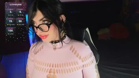 Snapshot of queenlamia chatting on June 2026 03:33:01 AM Taurus online show from June 2026 03:33:01 AM