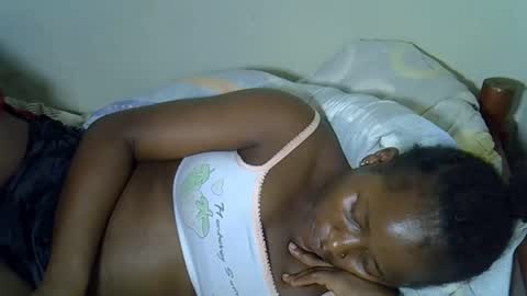 queenlena868103 online show from November 2025 10:42:01 PM