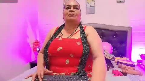 Snapshot of queenmature chatting on June 2026 07:37:01 PM VickyBoobss online show from June 2026 07:37:01 PM