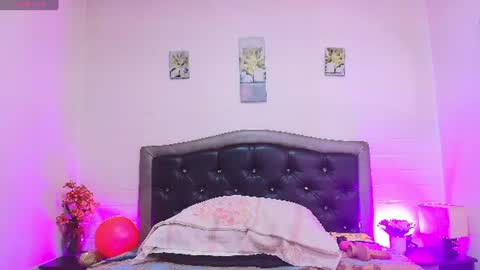 Snapshot of queenmature chatting on July 2026 02:04:02 AM VickyBoobss online show from July 2026 02:04:02 AM