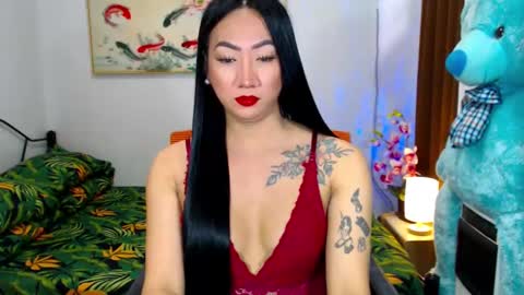 QUEEN online show from January 2025 06:13:02 AM