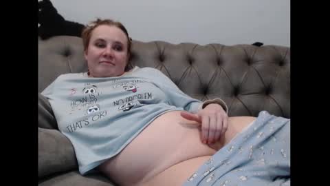 queenmymind online show from January 2025 08:45:01 PM