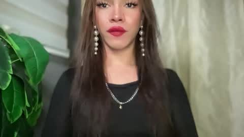 QUEEN online show from February 2026 09:37:02 PM