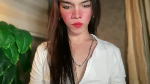Snapshot of queenn_xxx chatting on May 2026 08:28:01 PM QUEEN online show from May 2026 08:28:01 PM