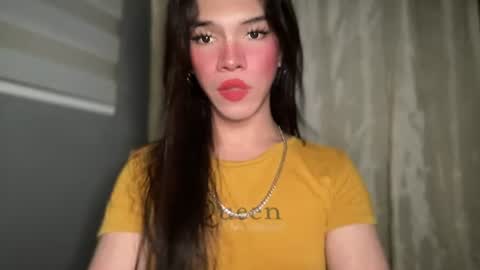Snapshot of queenn_xxx chatting on June 2026 09:25:02 AM QUEEN online show from June 2026 09:25:02 AM