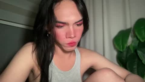 Snapshot of queenn_xxx chatting on July 2026 12:48:01 AM QUEEN online show from July 2026 12:48:01 AM