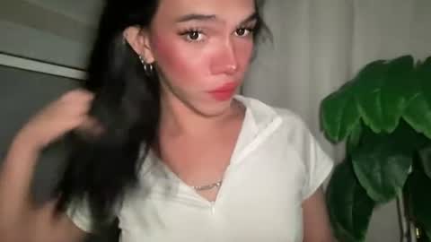 Snapshot of queenn_xxx chatting on July 2026 08:28:02 AM QUEEN online show from July 2026 08:28:02 AM