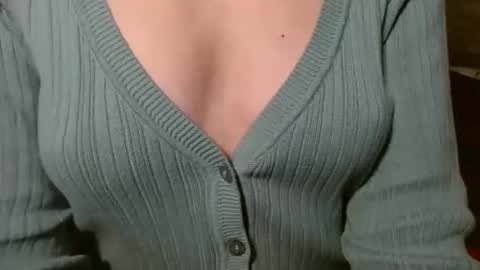 Snapshot of queenoftenderness chatting on May 2026 06:46:02 PM queenoftenderness online show from May 2026 06:46:02 PM