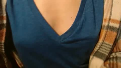 Snapshot of queenoftenderness chatting on May 2026 03:18:02 PM queenoftenderness online show from May 2026 03:18:02 PM