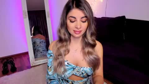 Queennofyuredreams online show from April 2026 10:10:02 PM