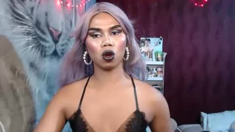 Snapshot of queenpinayebony_xx chatting on April 2026 01:34:01 PM queenpinayebony_xx online show from April 2026 01:34:01 PM