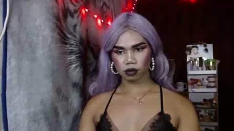 Snapshot of queenpinayebony_xx chatting on April 2026 03:50:02 PM queenpinayebony_xx online show from April 2026 03:50:02 PM