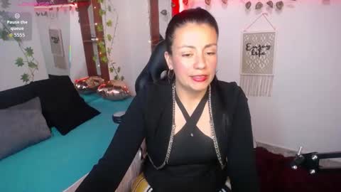 queenrose94 online show from February 2026 03:54:01 PM