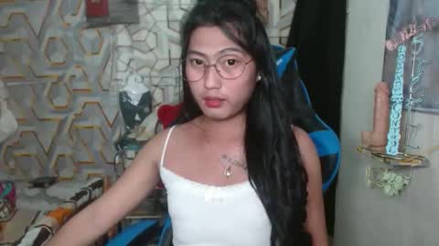 Snapshot of queensteffi chatting on May 2026 08:50:02 PM queensteffi online show from May 2026 08:50:02 PM