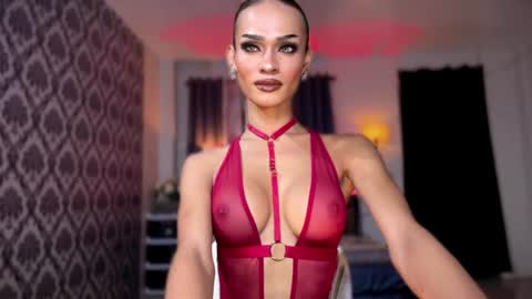 Snapshot of queenvalentinats chatting on July 2026 05:59:02 PM ValentinaMoone online show from July 2026 05:59:02 PM