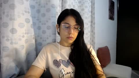 Snapshot of queenvictoria2023 chatting on July 2026 01:19:02 AM Paola online show from July 2026 01:19:02 AM