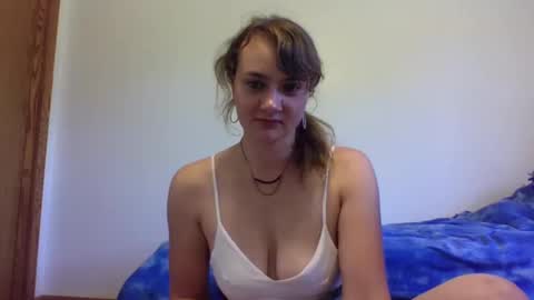 Snapshot of quicklikabunny chatting on June 2026 07:07:01 PM quicklikabunny online show from June 2026 07:07:01 PM