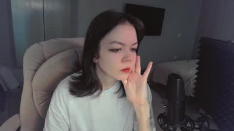 quietluxury online show from April 2026 11:26:02 AM