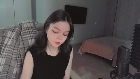 Snapshot of quietluxury chatting on May 2026 12:13:01 PM quietluxury online show from May 2026 12:13:01 PM