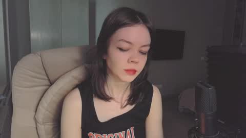 Snapshot of quietluxury chatting on May 2026 11:50:02 AM quietluxury online show from May 2026 11:50:02 AM