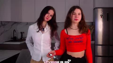 Alice online show from December 2025 03:45:02 AM