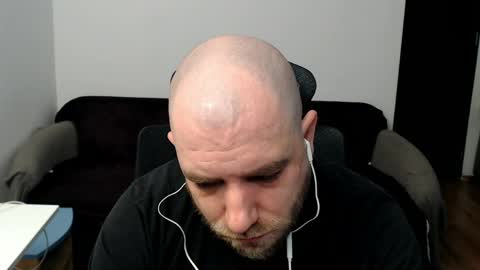R0bila online show from May 2026 06:49:01 PM