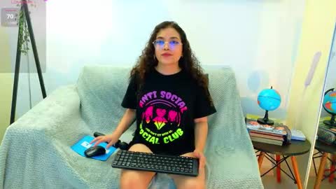 Luna online show from March 2026 06:14:02 PM