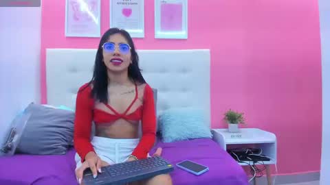 Rachel Donnelly online show from September 2025 04:25:01 AM