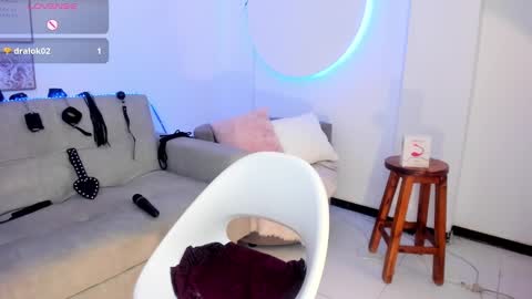 RACHEL ES online show from February 2025 05:35:02 AM