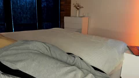 Sherryl online show from November 2025 08:58:02 AM