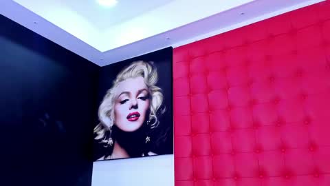 Snapshot of rachel_roman chatting on June 2026 12:33:02 PM DALIANA online show from June 2026 12:33:02 PM